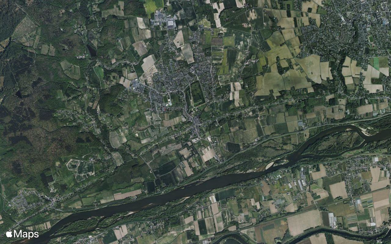 Luynes, Indre-et-Loire, seen from above